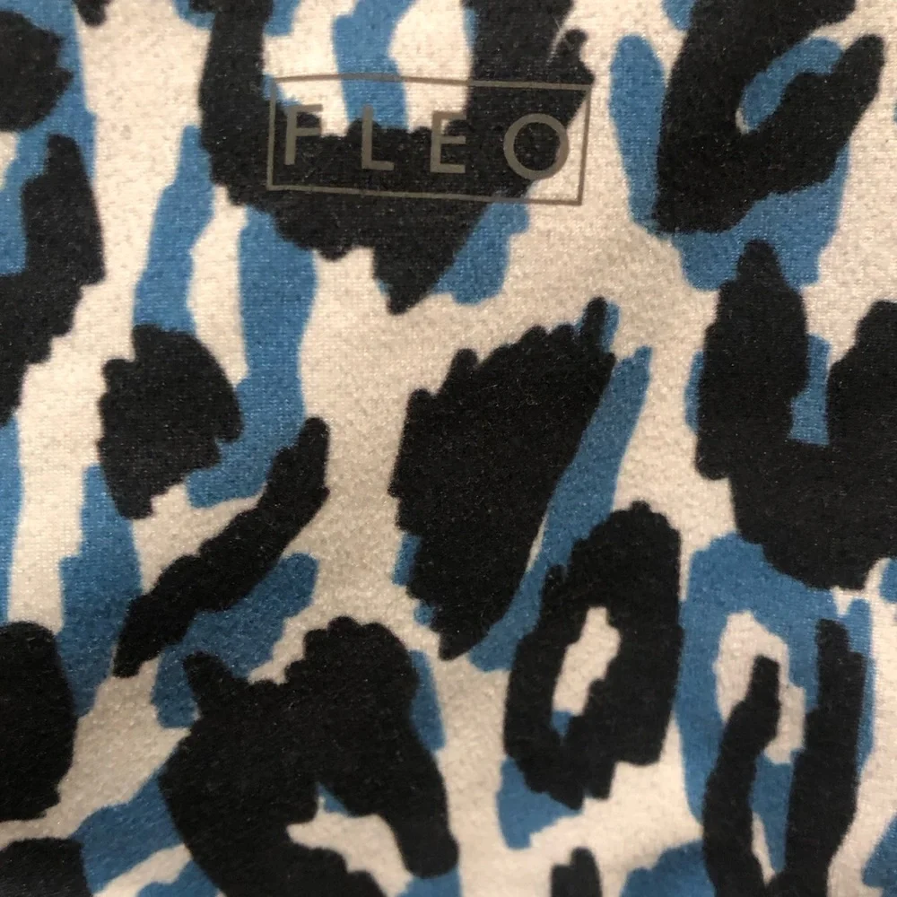 Fleo Celine Sports Bra Blue Black White Leopard Print Size Small GUC